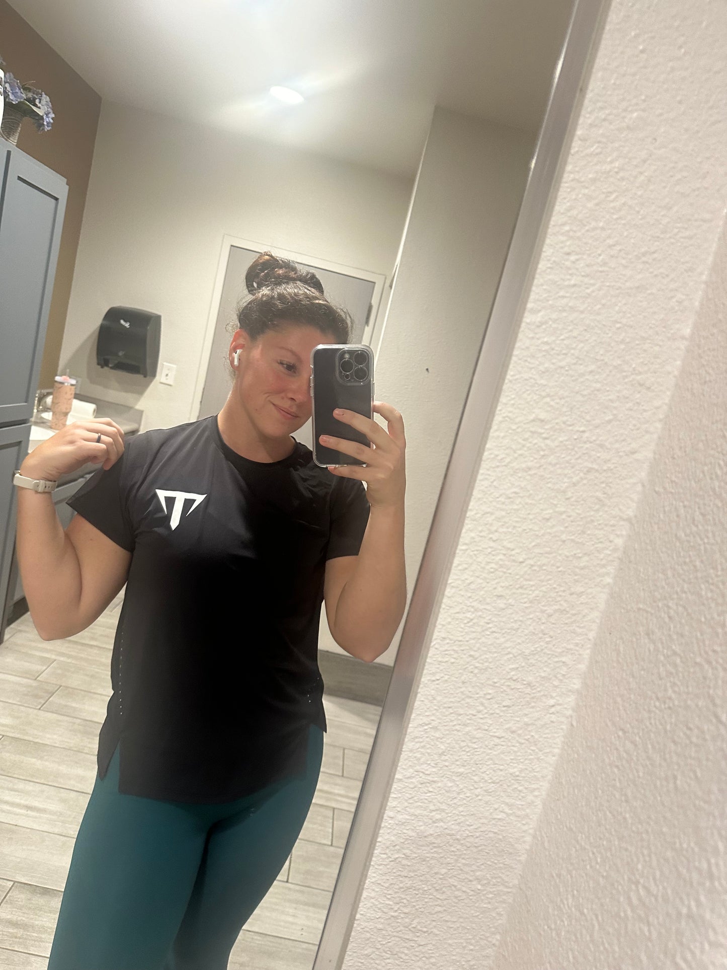 Women's Everyday Essential Shirt